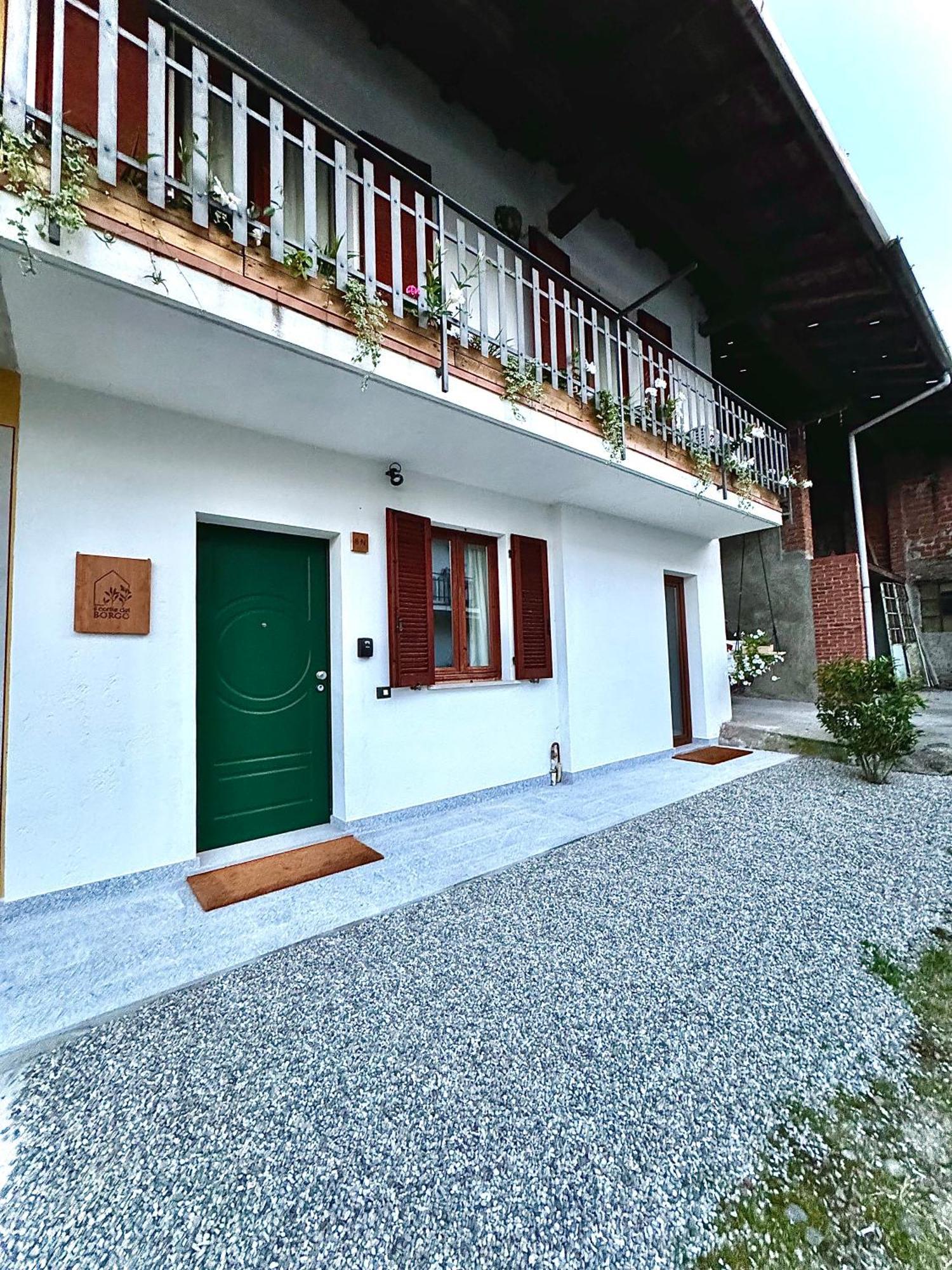 Villa Il Cortile Del Borgo à Borgo Ticino Extérieur photo